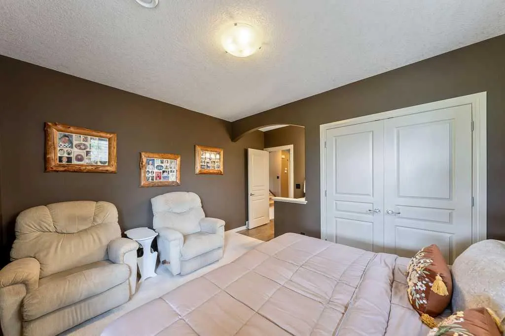 22 Tuscany Estates Crescent NW