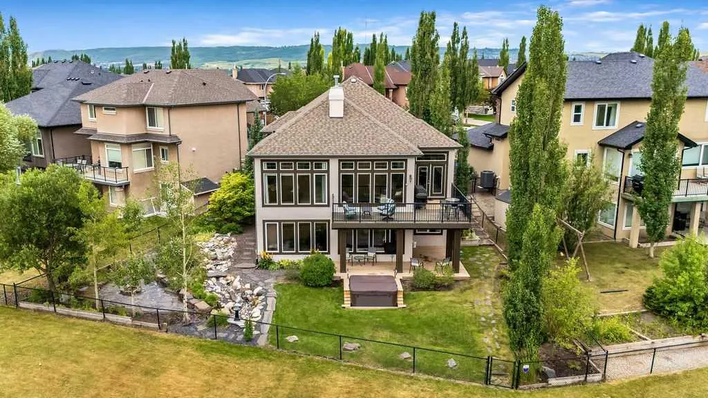 22 Tuscany Estates Crescent NW