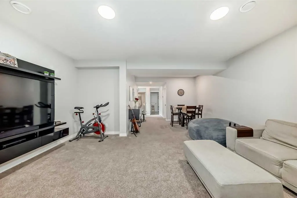 1941 Mahogany Boulevard SE