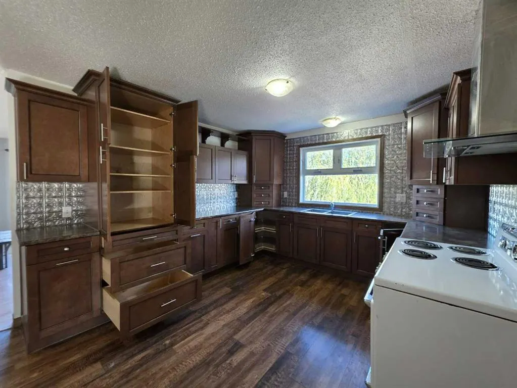 3 Lawley Avenue
