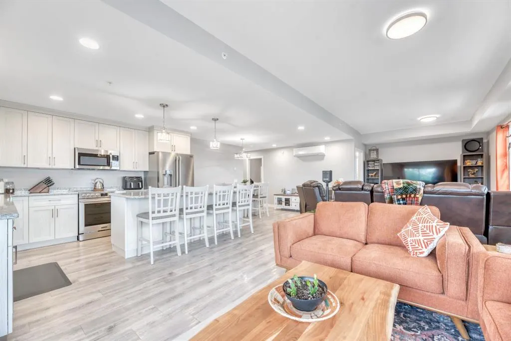 404 1 Avenue SE #407
