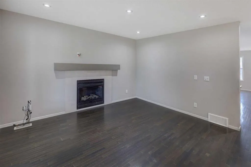 36 Copperstone Court SE