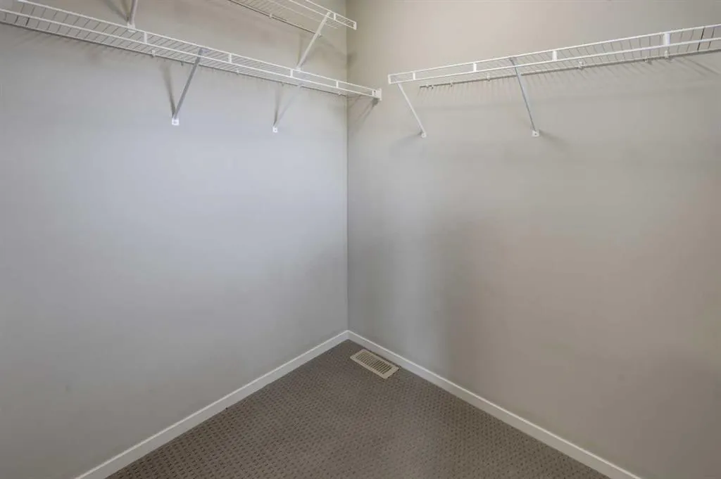 36 Copperstone Court SE