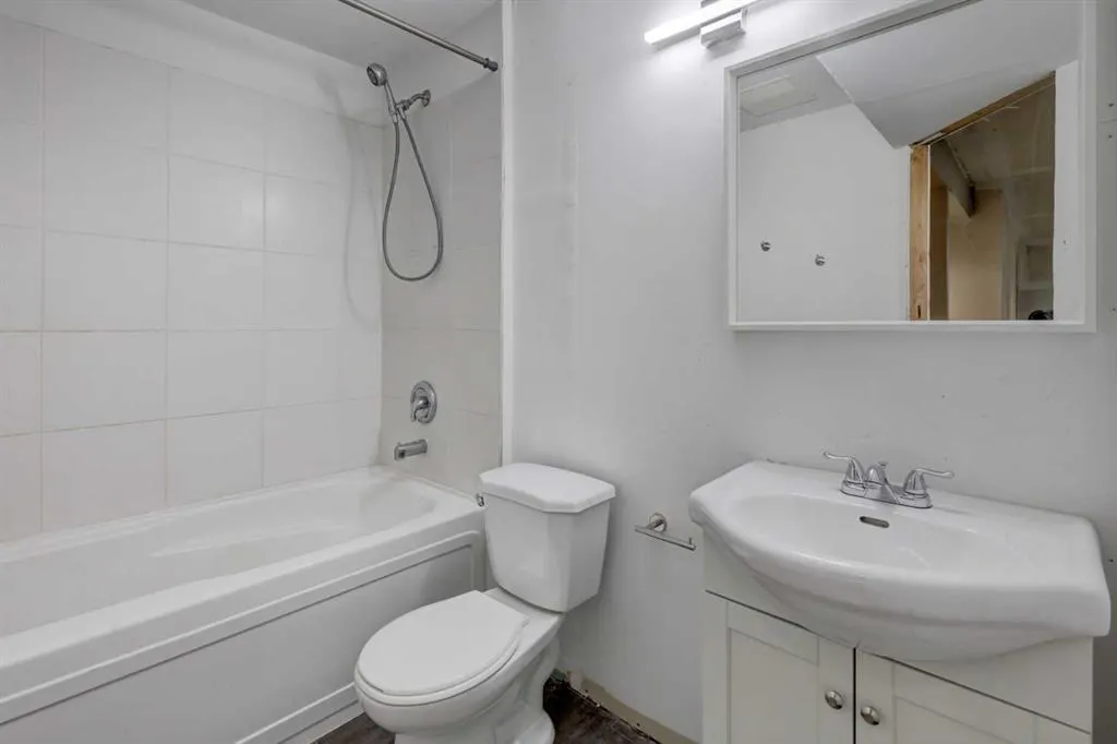 36 Copperstone Court SE