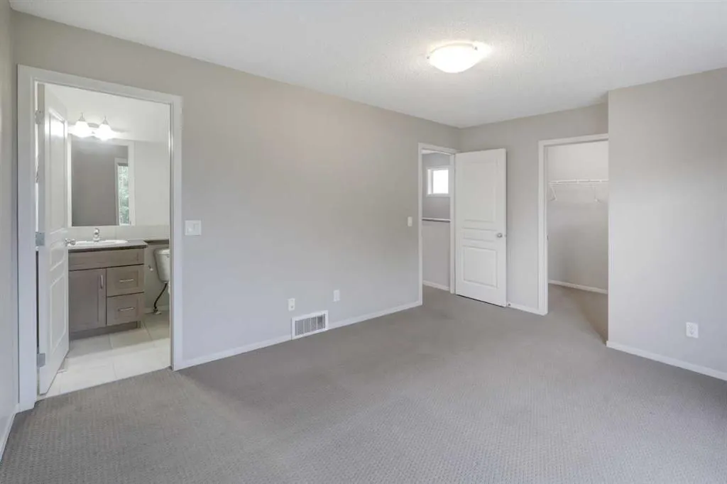 36 Copperstone Court SE