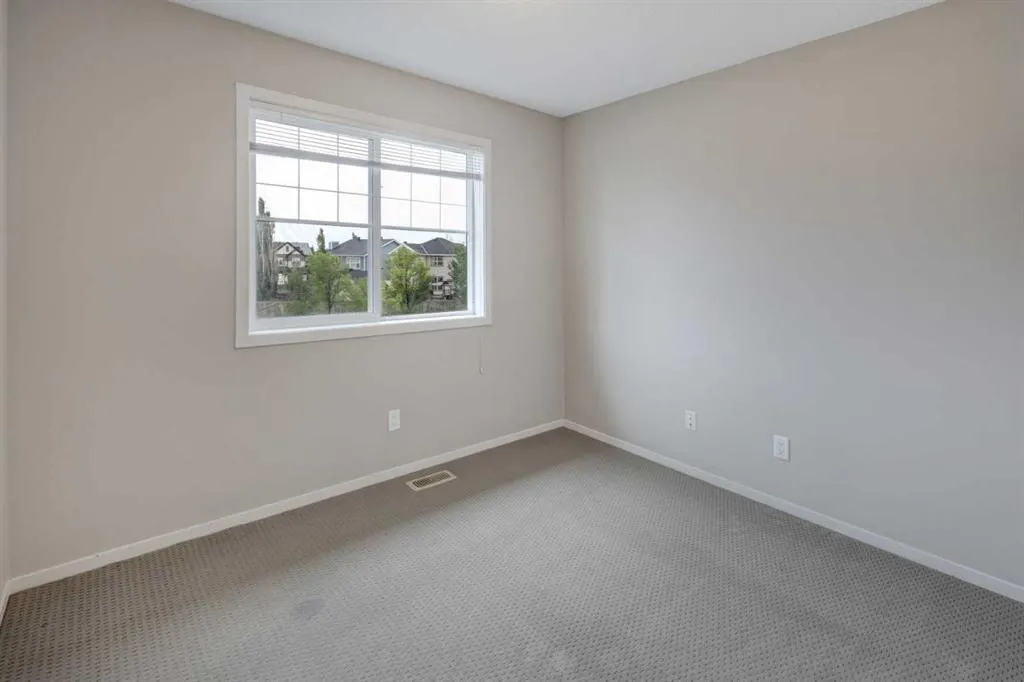 36 Copperstone Court SE