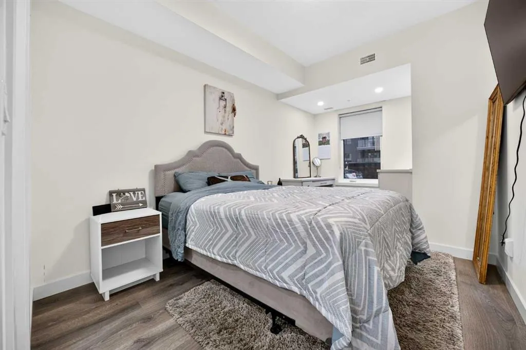3450 19 Street SW #207