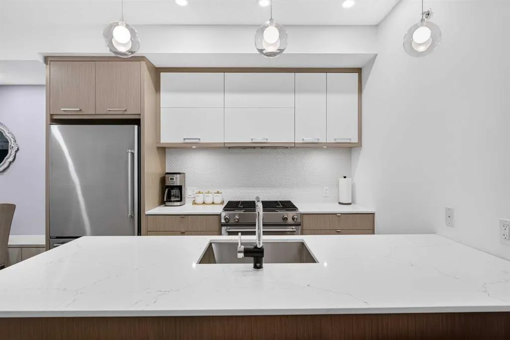 3450 19 Street SW #207