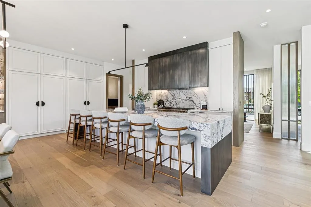 14 Lissington Drive SW