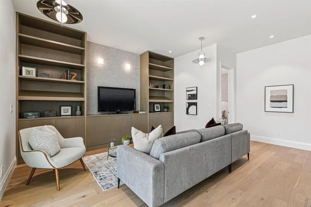 14 Lissington Drive SW