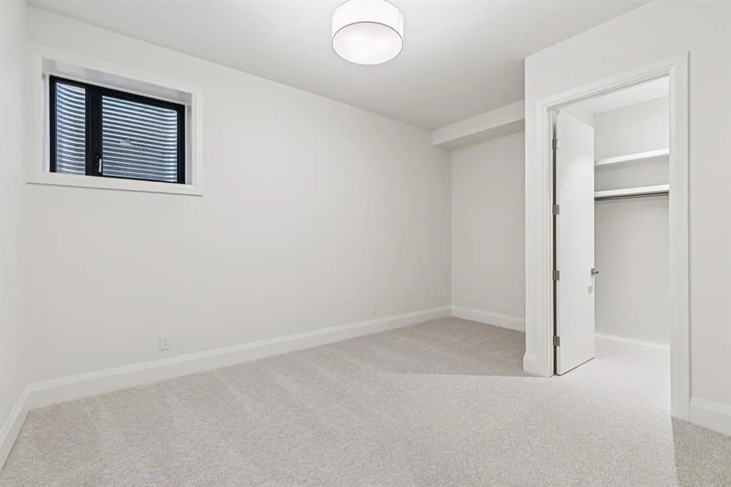 14 Lissington Drive SW