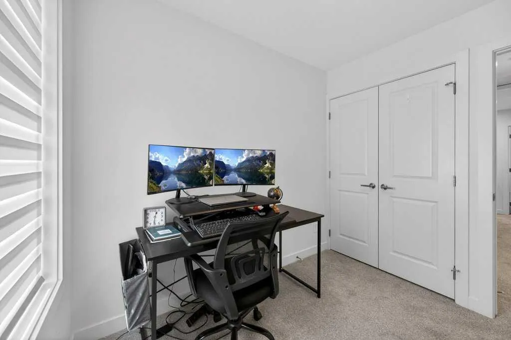 550 Seton Circle SE #606