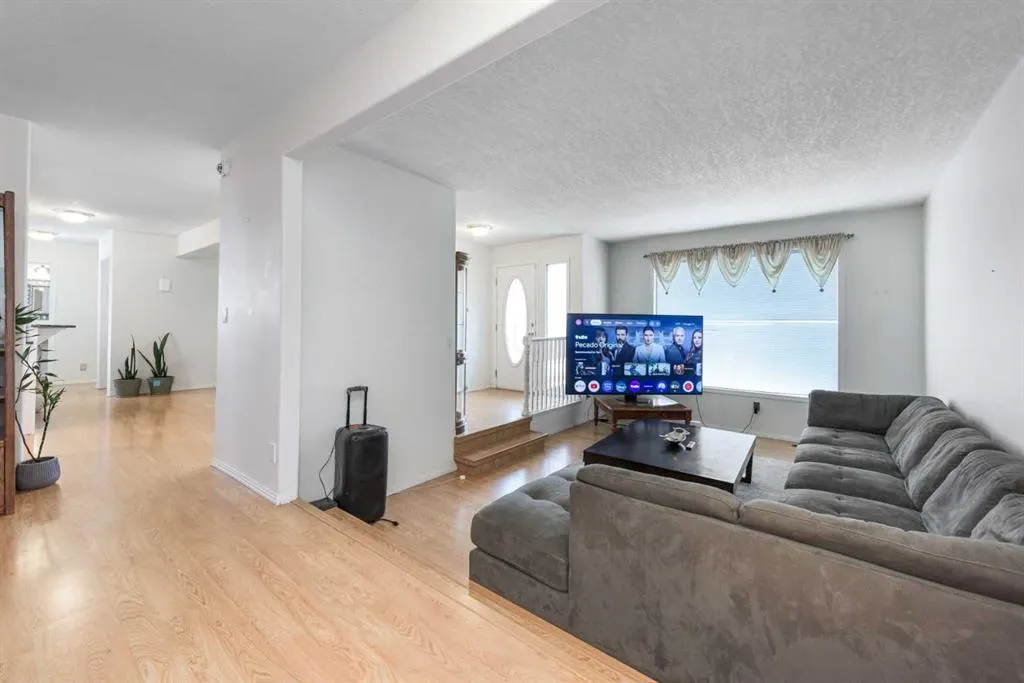 233239 Glenmore View Road