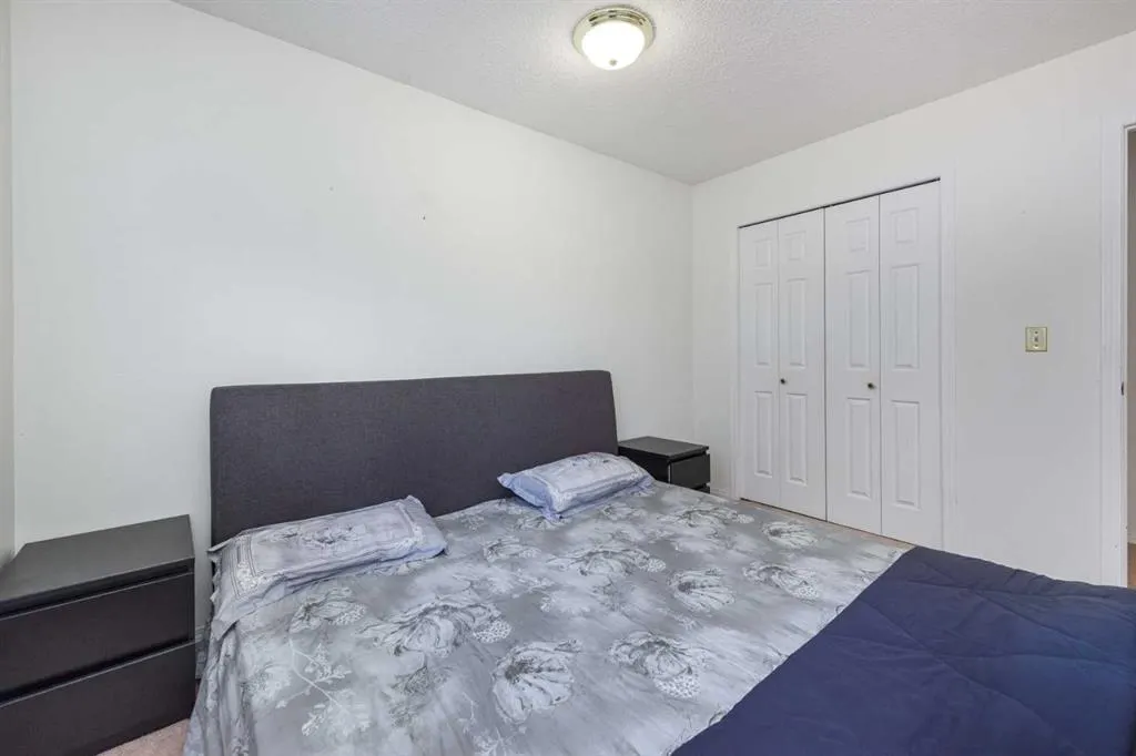 233239 Glenmore View Road