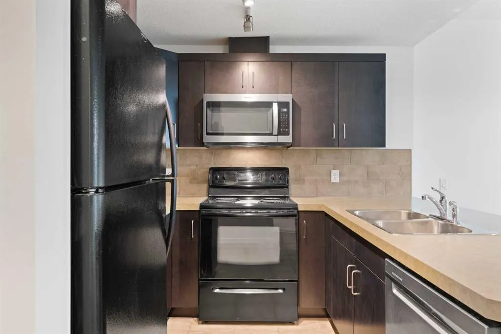 1410 1 Street SE #309