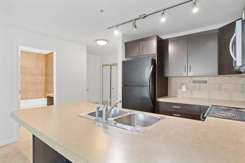 1410 1 Street SE #309