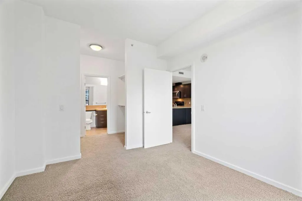 1410 1 Street SE #309