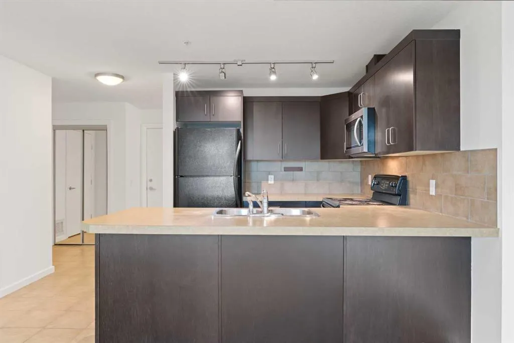 1410 1 Street SE #309