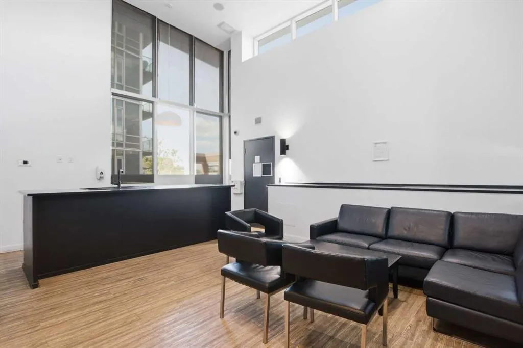 1410 1 Street SE #309