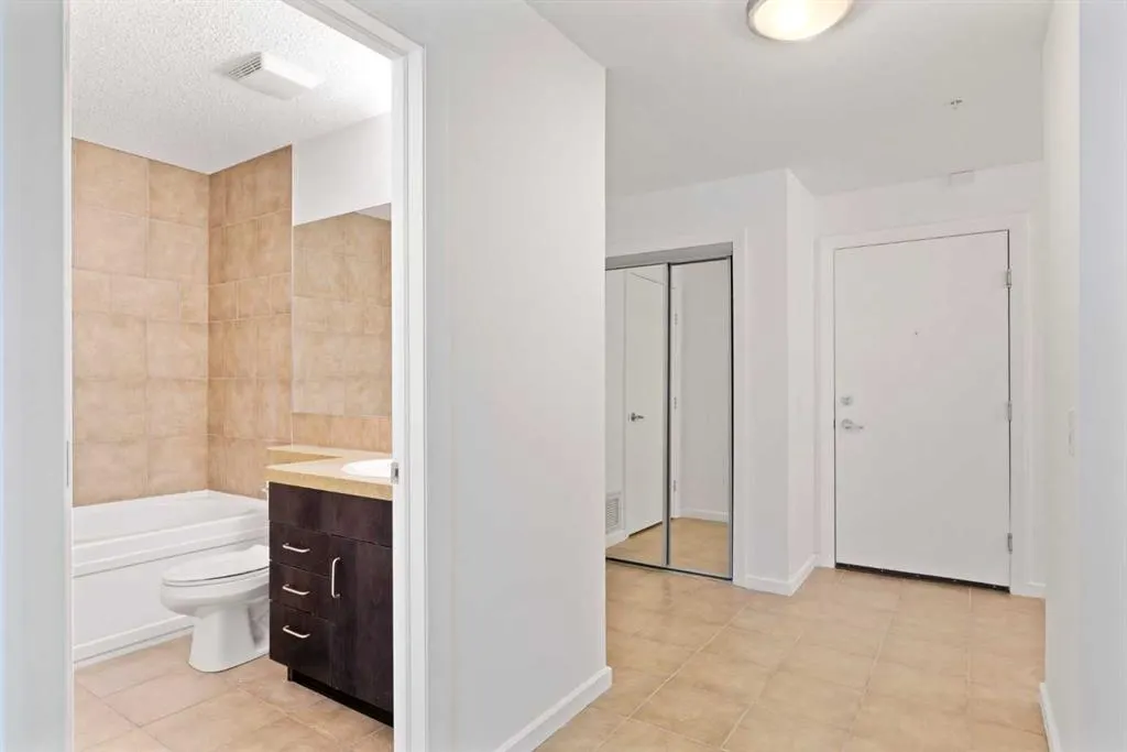 1410 1 Street SE #309