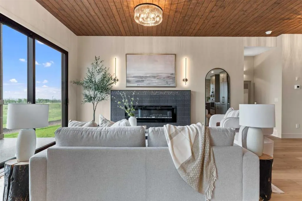 4 Westmount Point