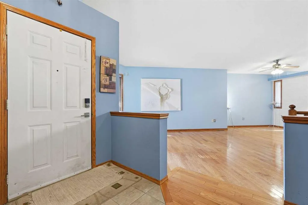 866 Applewood Drive SE