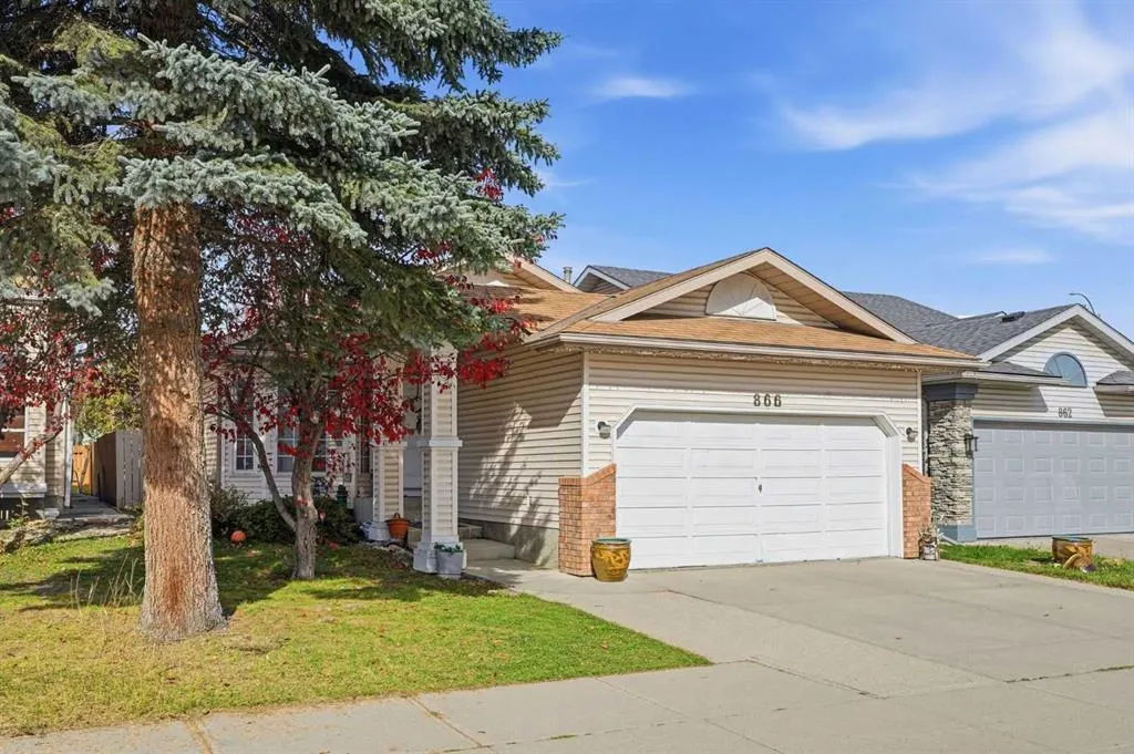 866 Applewood Drive SE