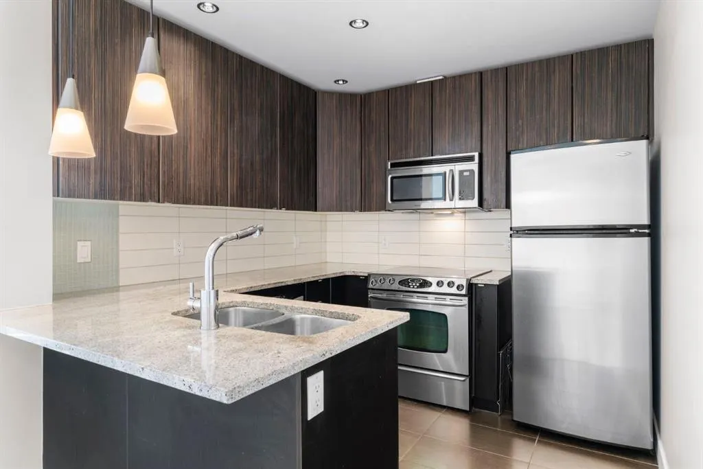 788 12 Avenue SW #1102