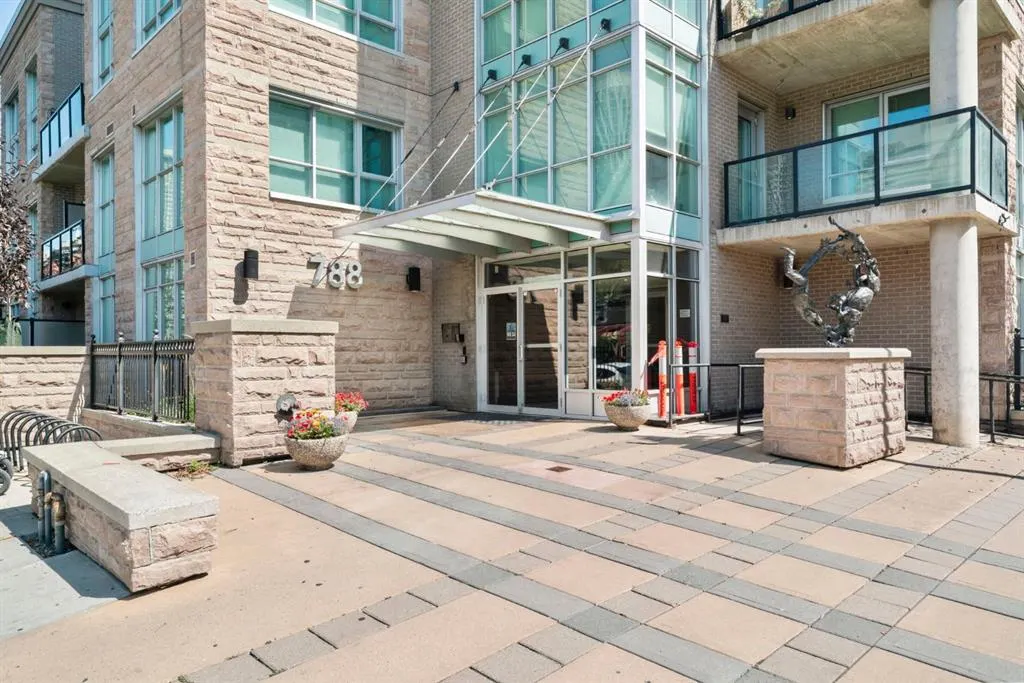 788 12 Avenue SW #1102