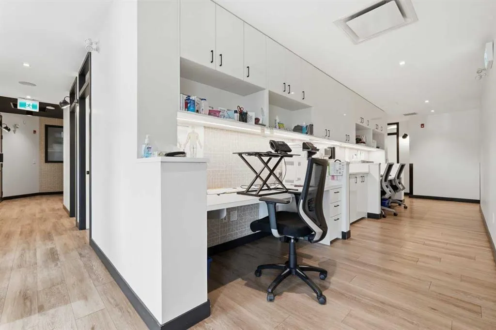 1800 194 Avenue SE #2250
