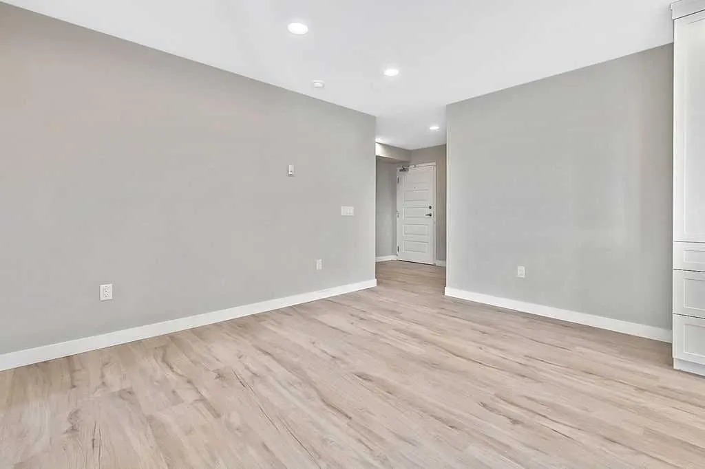 101 Willowridge Drive #408