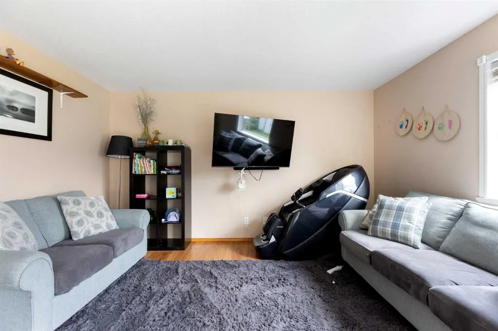 25 Hillview Road