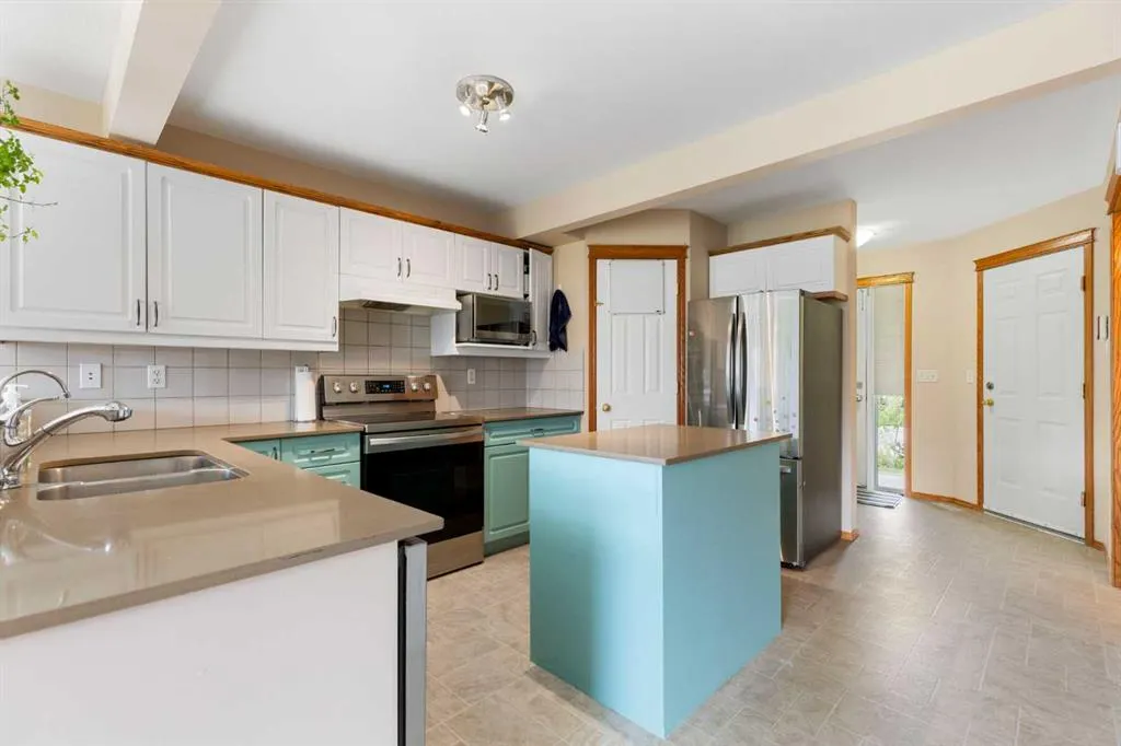 25 Hillview Road