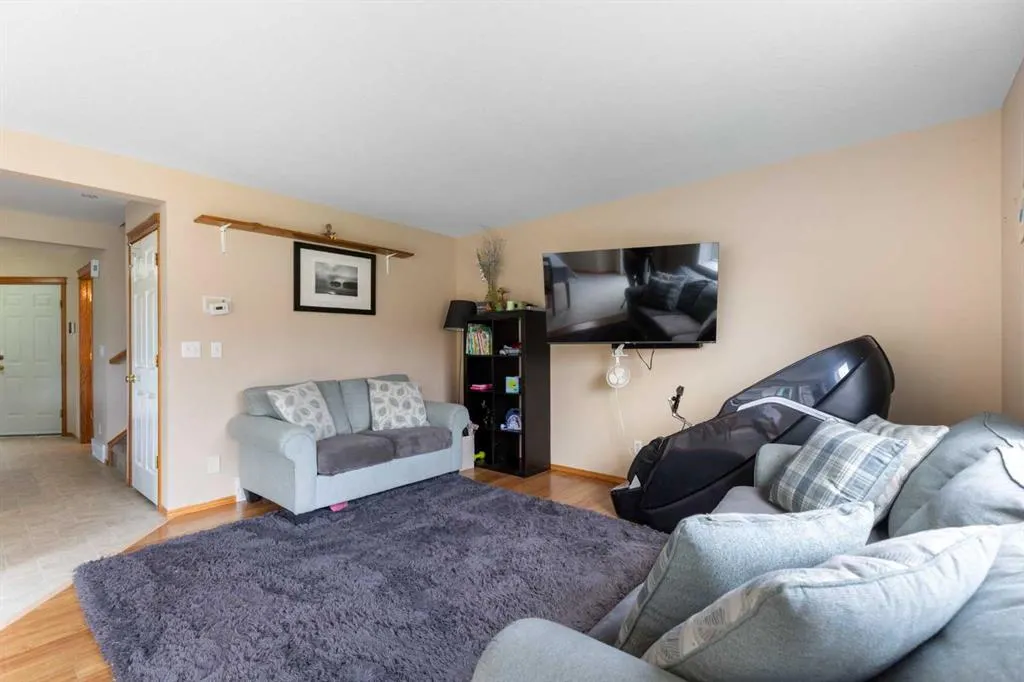 25 Hillview Road