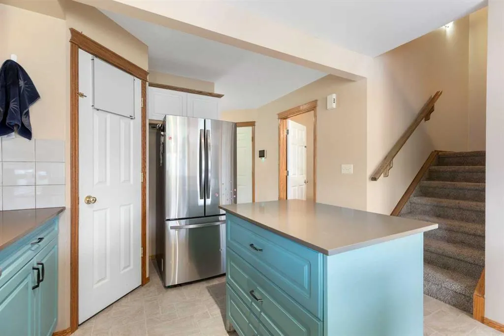 25 Hillview Road
