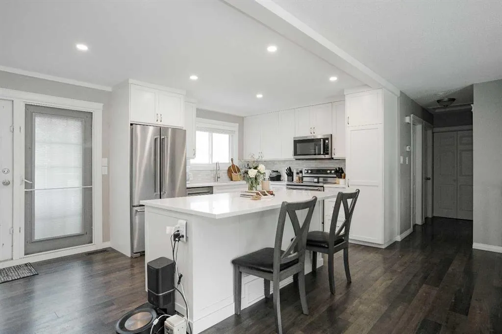 525 Beacon Hill Drive