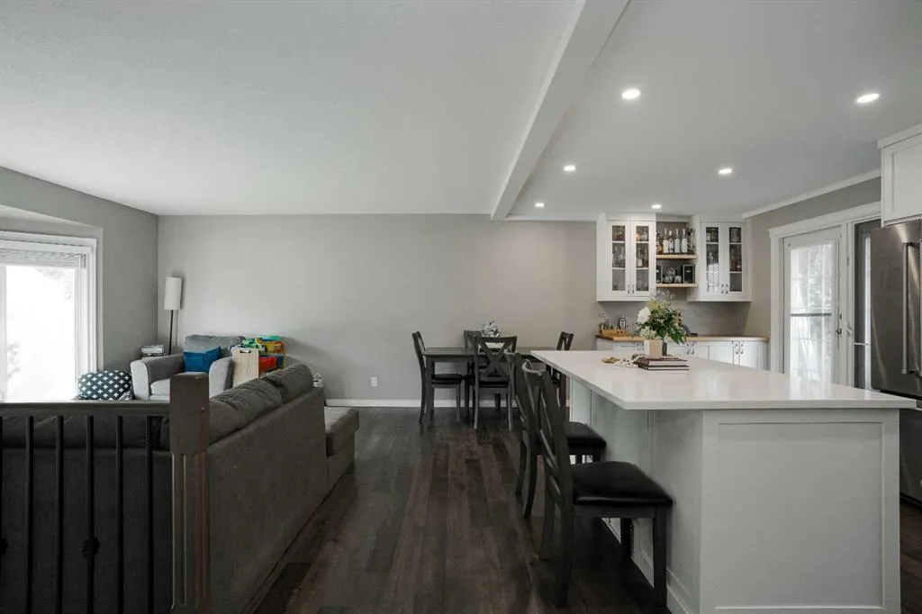 525 Beacon Hill Drive