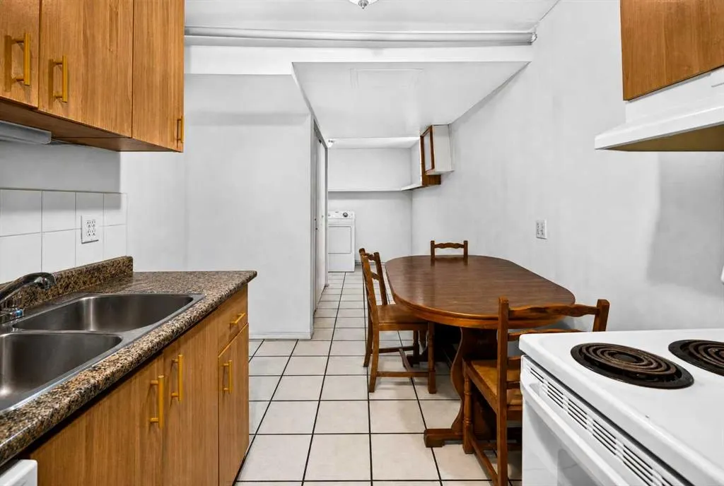 53 Queen Isabella Close SE