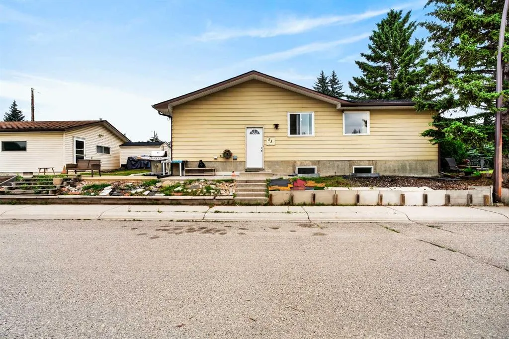 53 Queen Isabella Close SE