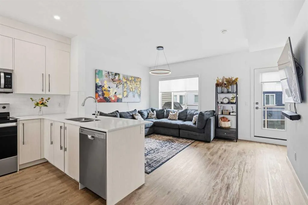 335 Creekside Boulevard SW #602