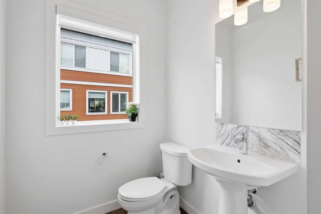 335 Creekside Boulevard SW #602
