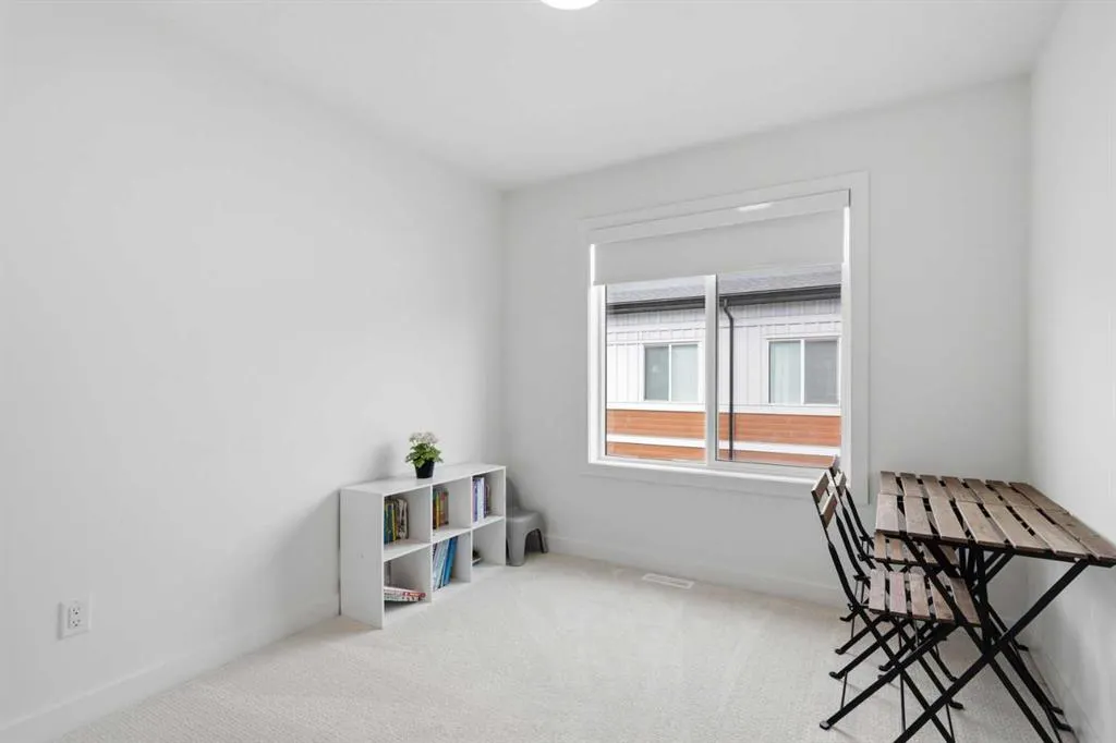 335 Creekside Boulevard SW #602