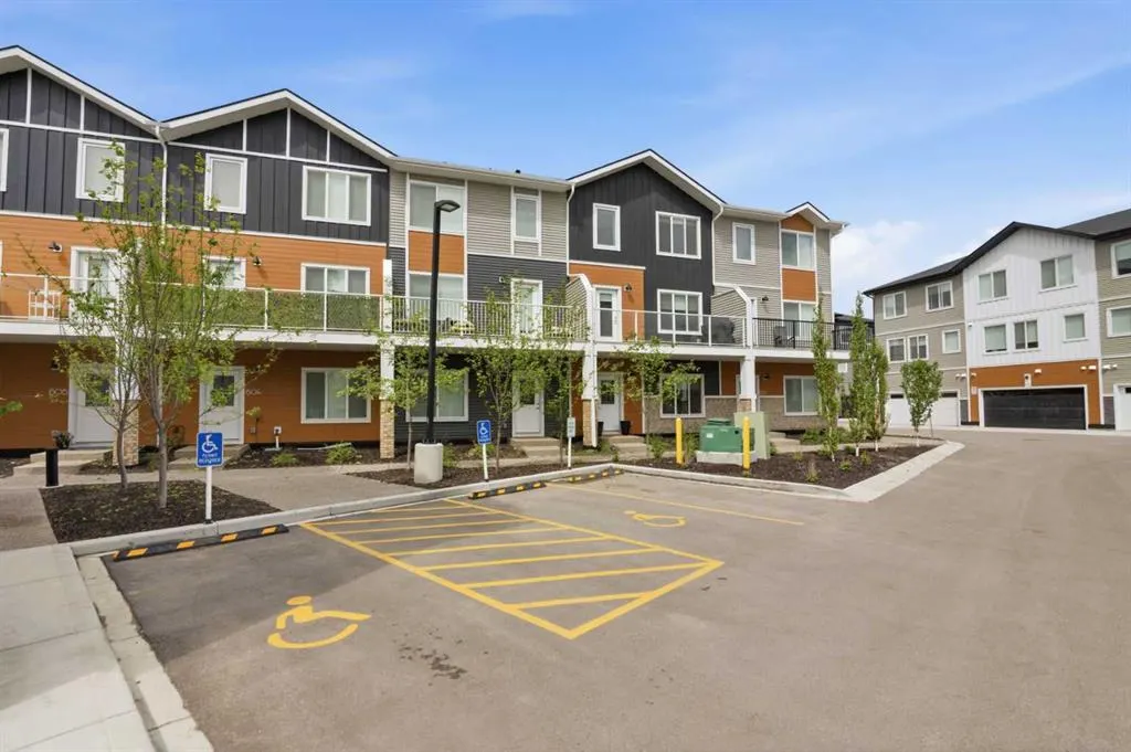 335 Creekside Boulevard SW #602