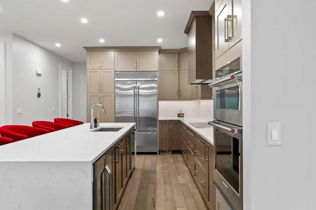 220 Marina Cove SE