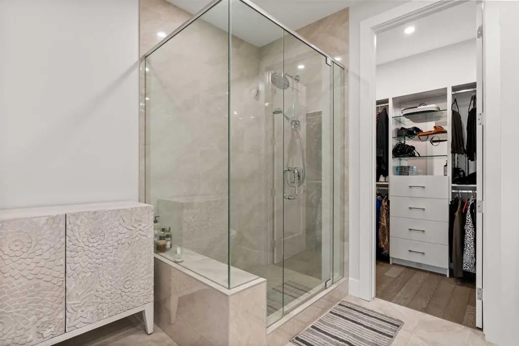 220 Marina Cove SE