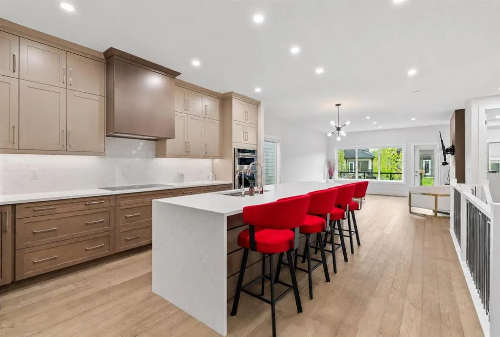 220 Marina Cove SE