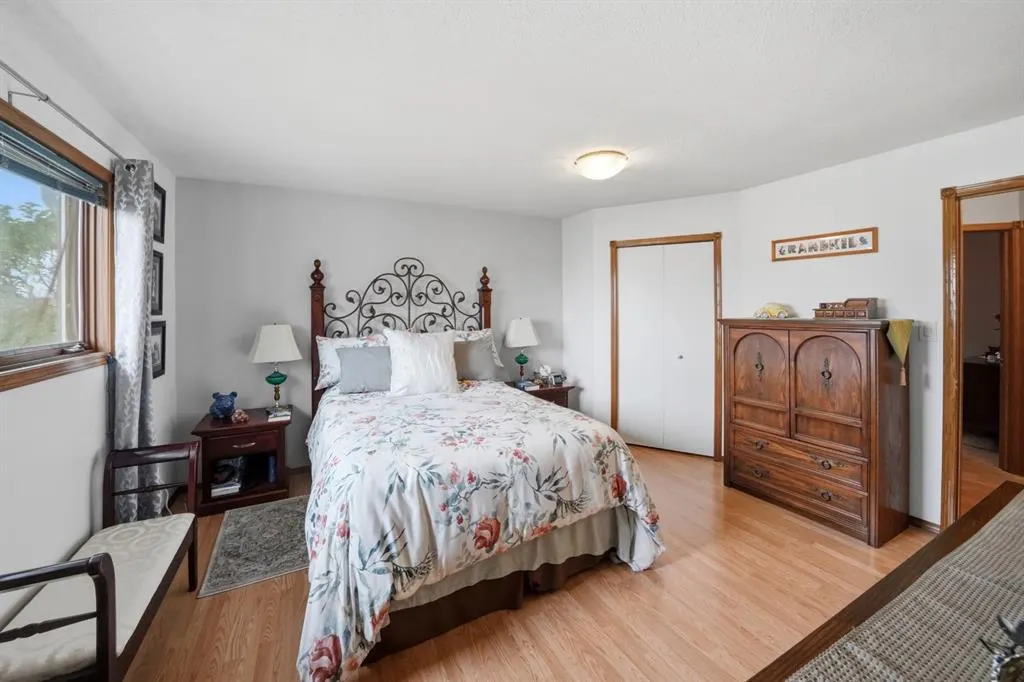 4307 57 Avenue