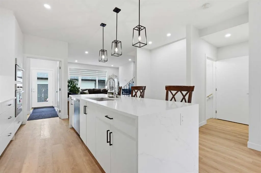 1074 Harmony Parade