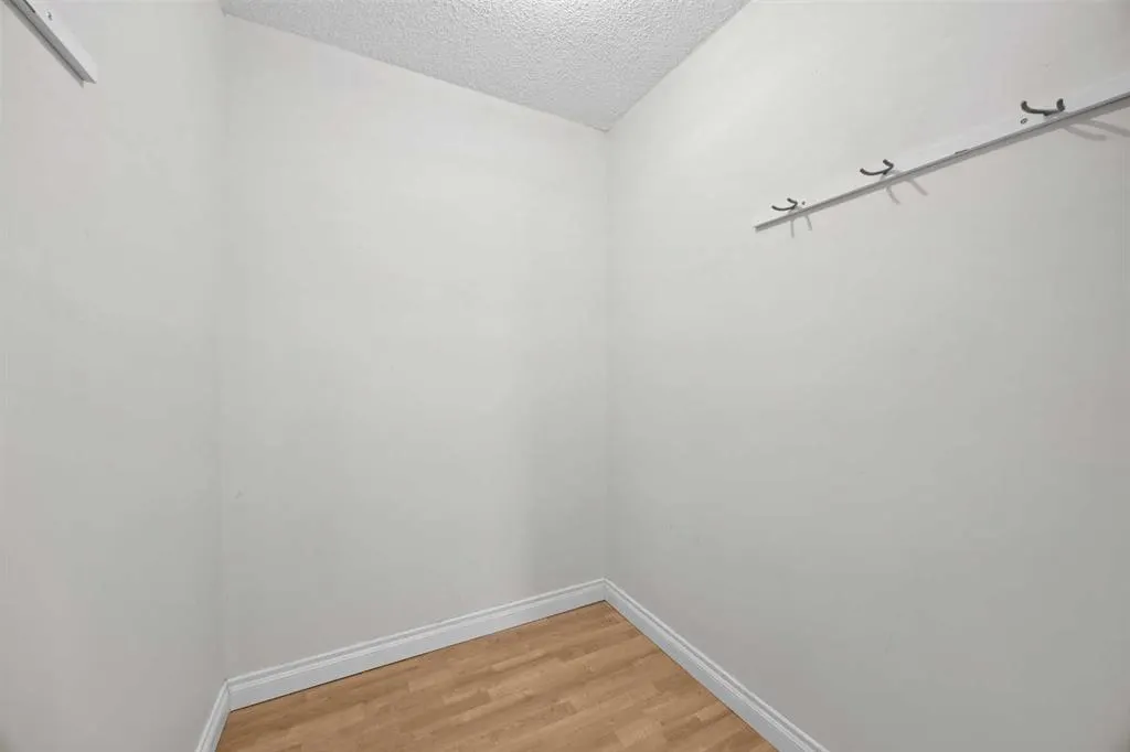 1240 12 Avenue SW #301