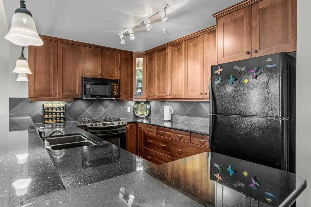 140 Stonecreek Road #202
